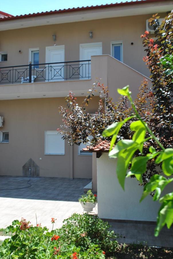 Christina'S Sea House Apartment Nikiti  Exterior photo