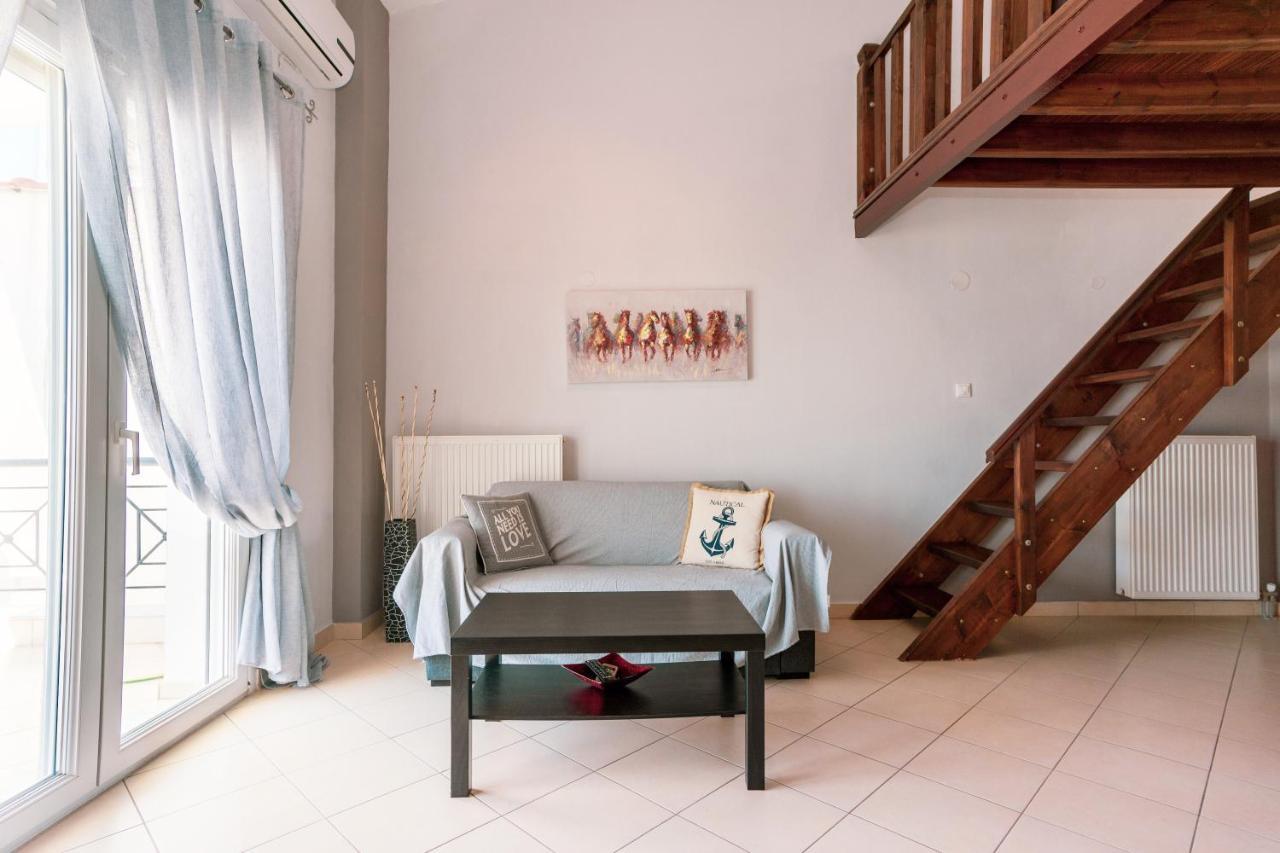 Christina'S Sea House Apartment Nikiti  Exterior photo